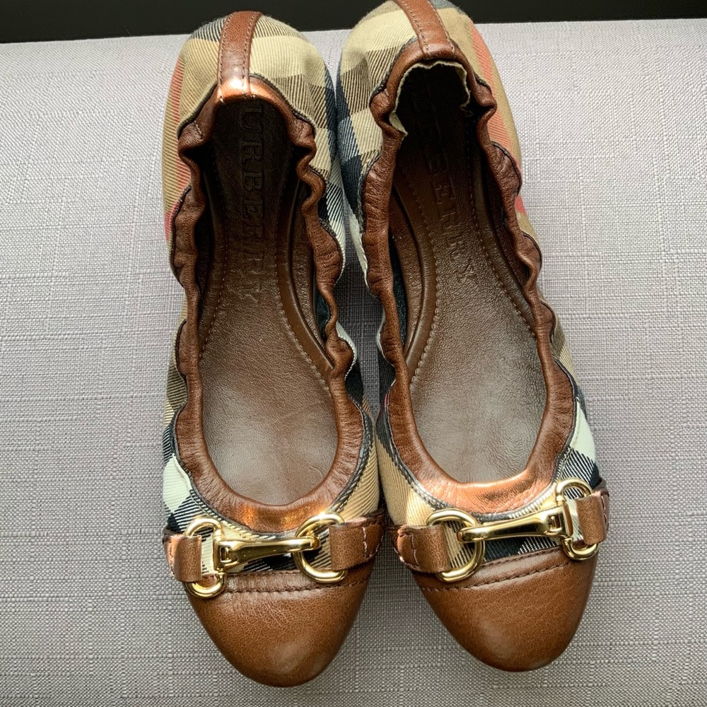 Burberry ballet flats